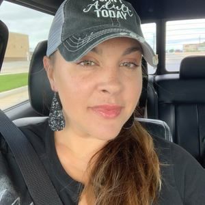 Meet your Posher, Cassandra